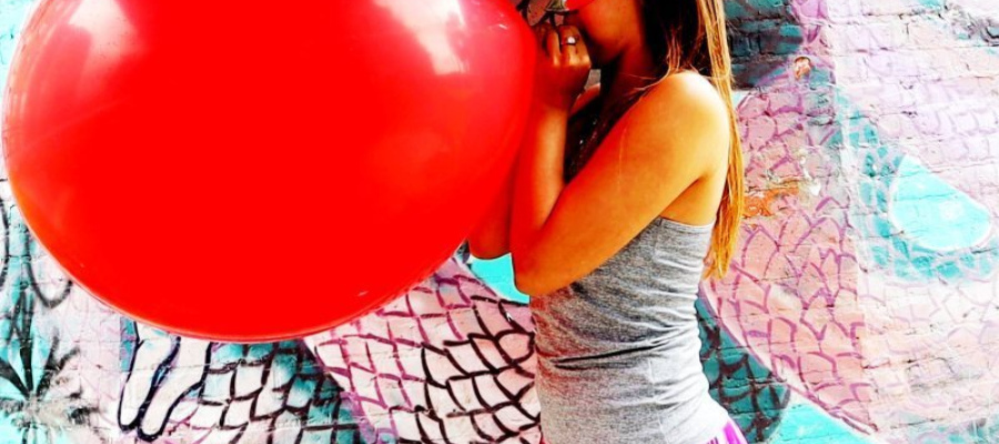 ​​Inflating a Giant Balloon Public B2P​​ Alexis