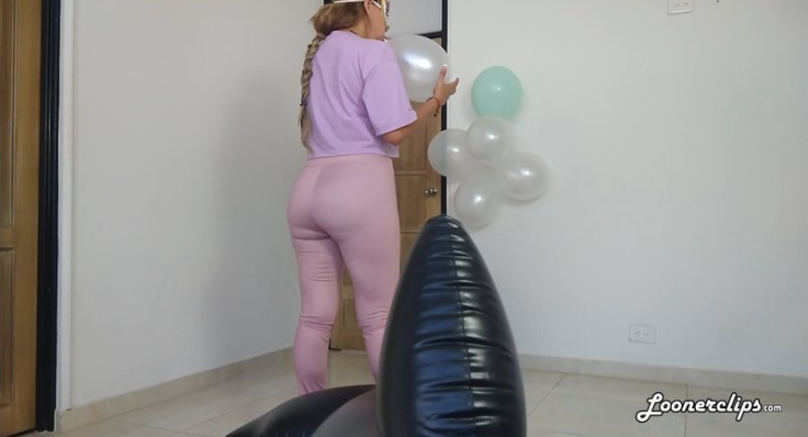 MILF - My friend´s stepmom jumping on my Killer Whale for the first time