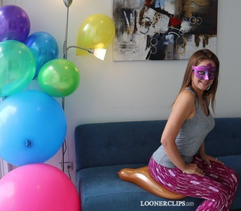 Alexis – Hüpfende explodieren und über meine Luftballons sitzen