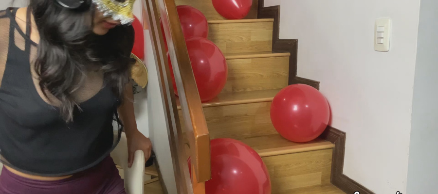 Sarah Sit popping and Leg Press