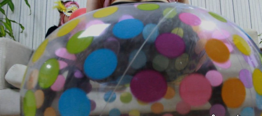 Meeting my Neighbors and their Giant Beach Balls