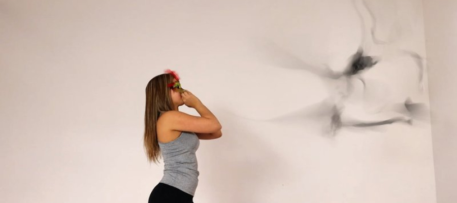 Alexis - Blow to pop this Black Balloon