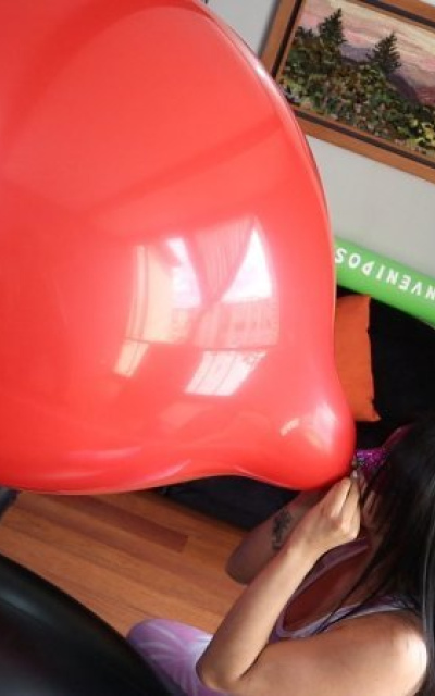 Erika´s First Giant Blow