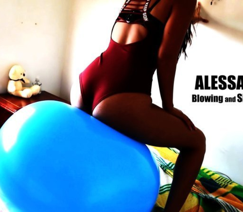 Alessandra Blowing and Sit to pop - Blue Balloon