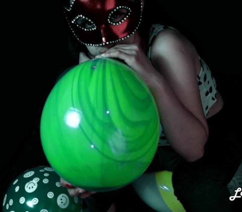 Sarah in the universe Beachball and loonz