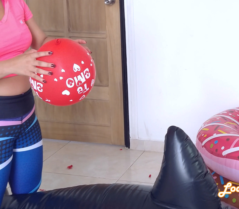 Milf Cinthia Teaches Stepdaugther how to bounce and sit to pop