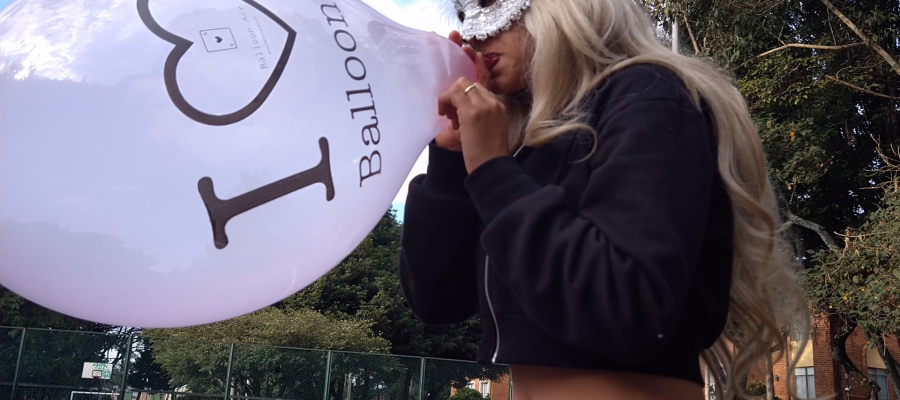BLOND GIRL using my balloons