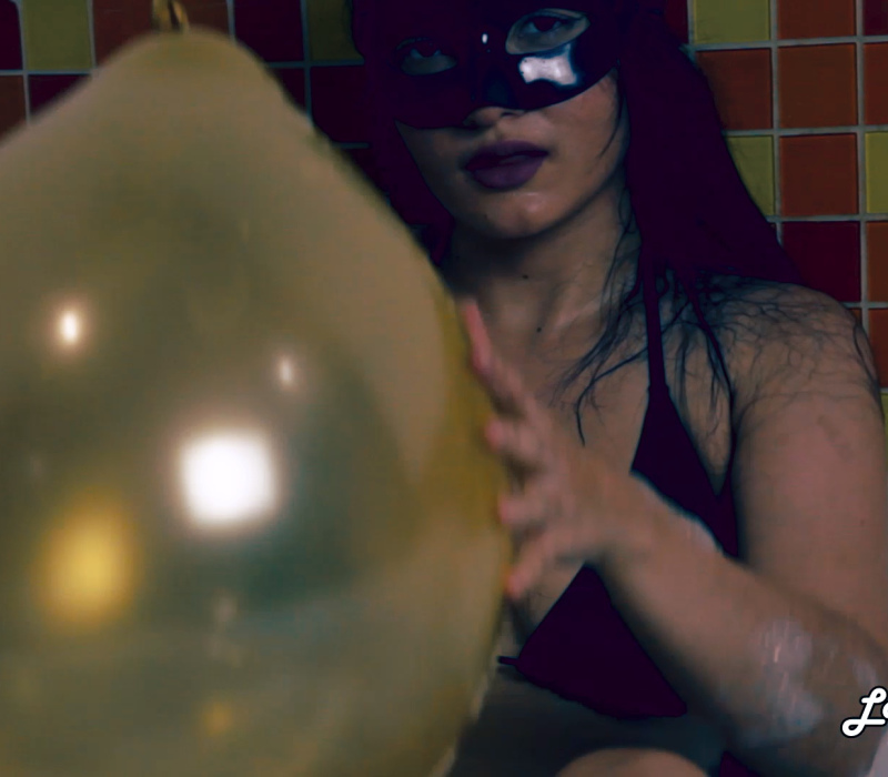 Becky_ Bikini Bubbles&Balloons Jacuzzi Party