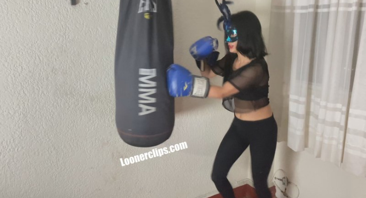 Sarah boxing and popping