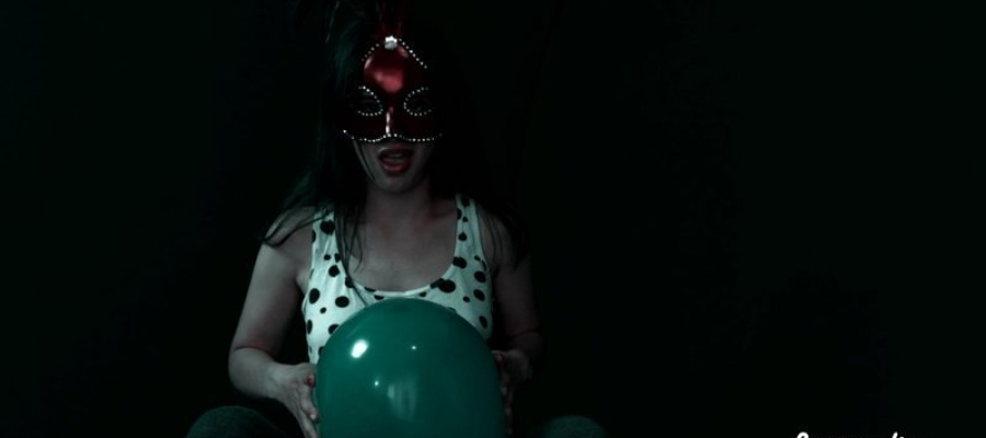 Sarah in the universe Beachball and loonz